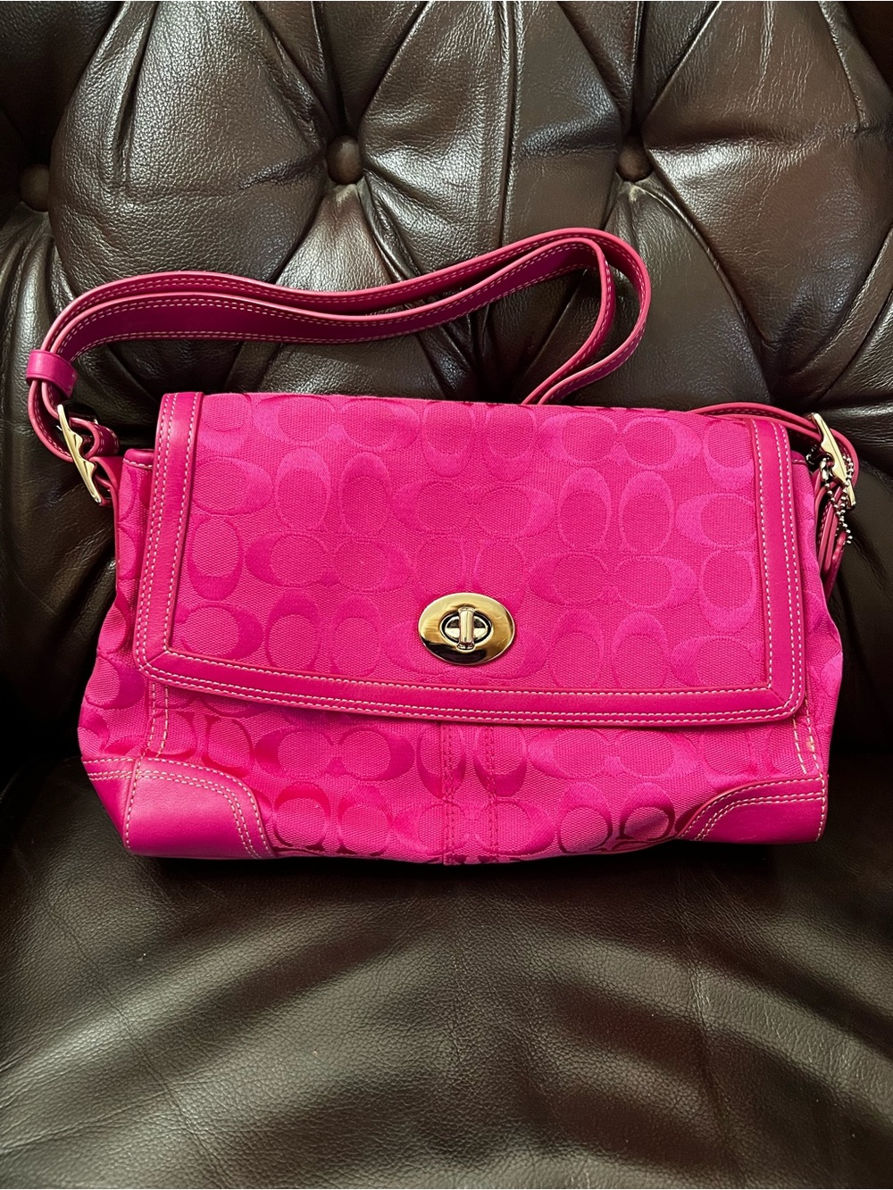 Vintage Y2K Coach Medium Soho Flap Bag (Style F13972) Hot Pink New Without Tags